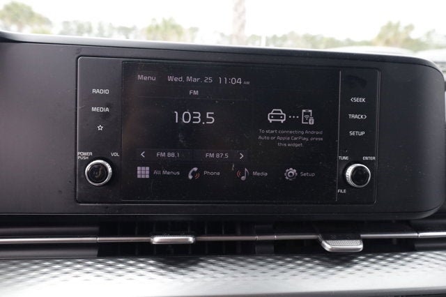 2024 Kia Carnival LX