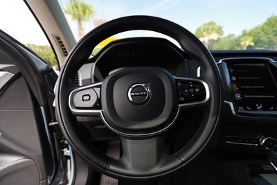 2021 Volvo XC90 Momentum