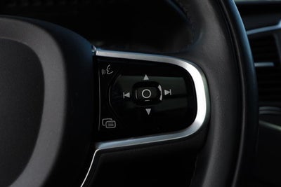 2021 Volvo XC90 Momentum