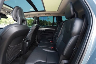 2021 Volvo XC90 Momentum