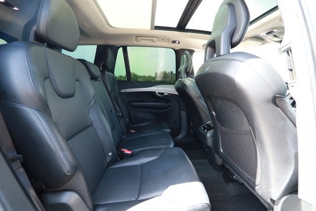 2021 Volvo XC90 Momentum