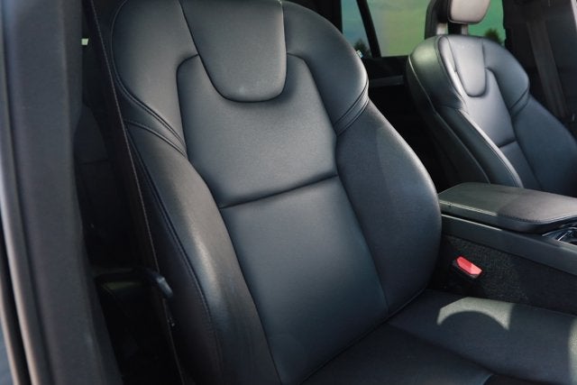 2021 Volvo XC90 Momentum