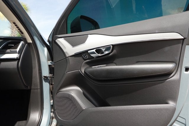 2021 Volvo XC90 Momentum