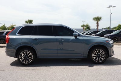 2021 Volvo XC90 Momentum
